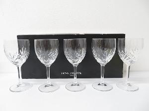 【ガラス】　HOYA　クリスタルワイングラス　5客セット（箱付）